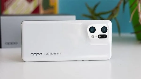تعرف على أفضل جهاز Oppo للشباب بسعر نصف iPhone