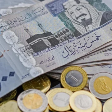 سعر الريال السعودي مقابل الجنيه المصري اليوم الإثنين 26/2/2024 في تعاملات جميع البنوك العاملة المصرية