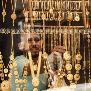 أسعار الذهب اليوم الجمعة 23 فبراير 2024.. ونصيحة مهمة من شعبة الذهب للراغبين في الشراء