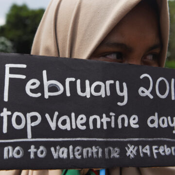 حكم الاحتفال بعيد الحب 2024 غدًا 14 فبراير