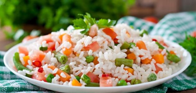 بدون لحوم ولا شوربة طريقة عمل الأرز مع الخضروات مفيد جداً وطعمه خطير ورائع