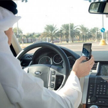 “المرور”.. 5 أخطار تترتب على استخدام الهاتف المحمول أثناء قيادة السيارات
