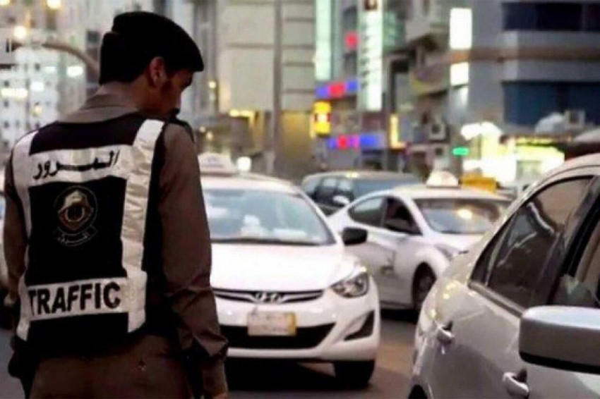 المرور السعودي يُحذر من أخطار استخدام الهاتف المحمول أثناء قيادة السيارات