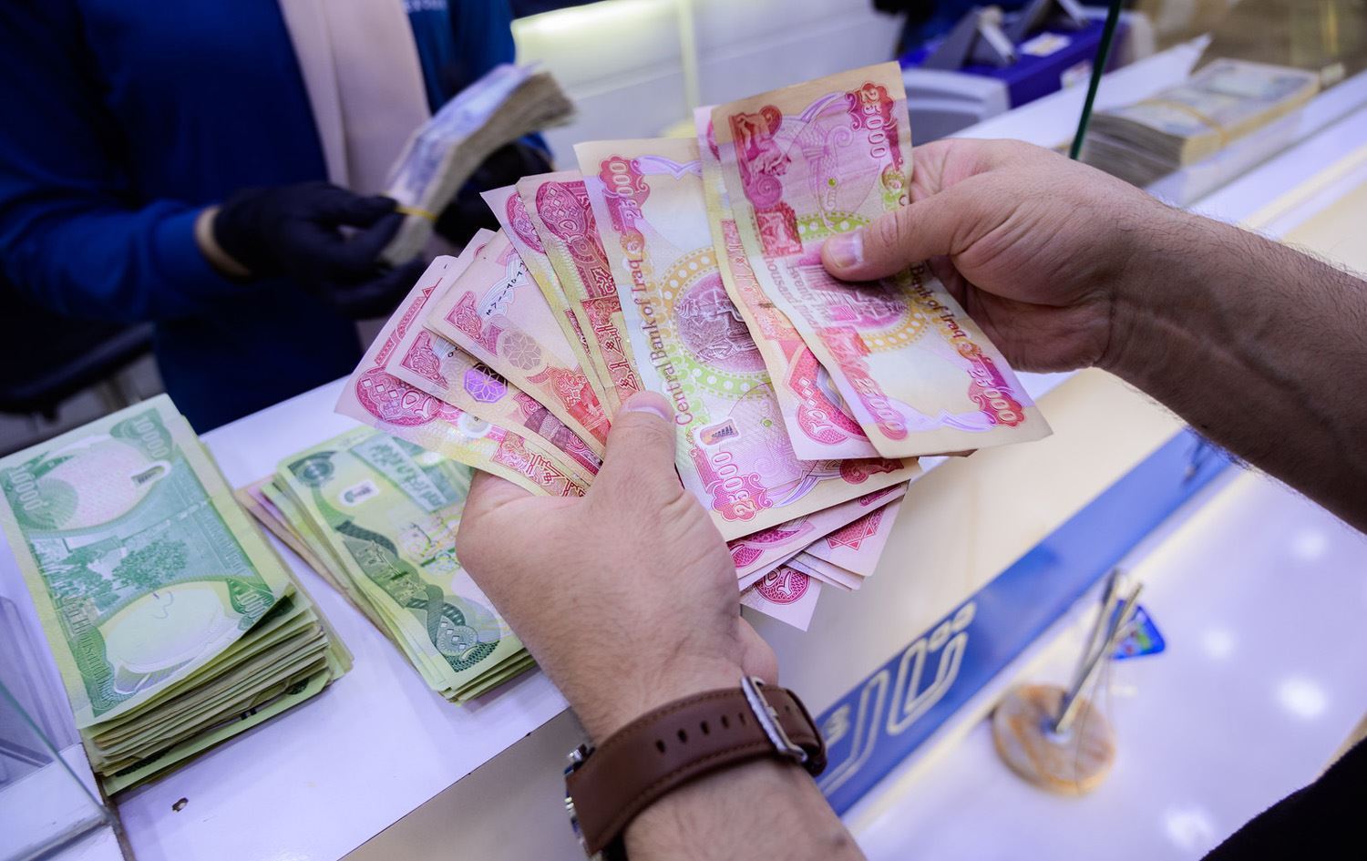 “وزارة المالية” متى موعد صرف رواتب المتقاعدين في العراق 2024 زيادة 100 ألف مرة واحدة