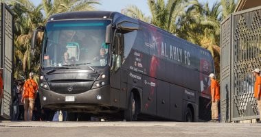 وصول حافلة الأهلي إلى استاد القاهرة استعدادا لمواجهة إيجل نوار في دوري الأبطال