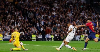 سوتو جرادو يحكم مواجهة ريال مدريد وبرشلونة في كلاسيكو الغد