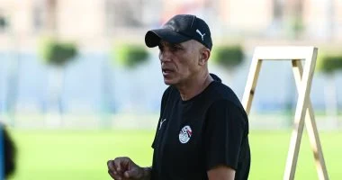 عضو اتحاد الكرة يؤكد تعيين مدرب أجنبي للمنتخب الأولمبي بدلاً من أسامة نبيه