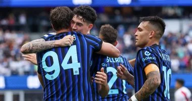 إنتر ميلان يواجه فيورنتينا بحثا عن استعادة توازن الدوري الإيطالي