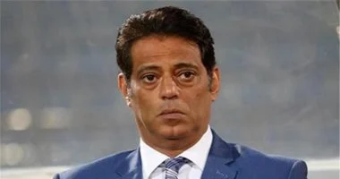 هاني رمزي يؤكد ضرورة تطوير أداء جون إدوارد في منصب المدير الرياضي بالزمالك