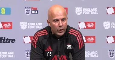 ليفربول يسجل أسوأ خسارة له في الموسم أمام برينتفورد في مباراة صعبة