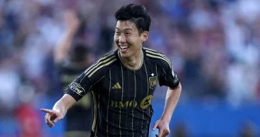 سون يتوج بلقب أفضل هدف في الدوري الأمريكي 2025