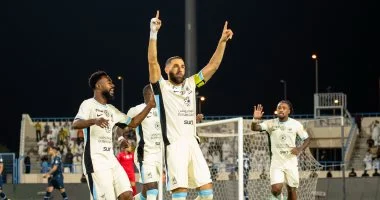 بنزيما يسجل أول أهداف الاتحاد أمام النصر في الدقيقة 15 فيديو