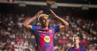 انتقال لامين يامال إلى الفيلا الجديدة بسبب إنذار جرس الحريق