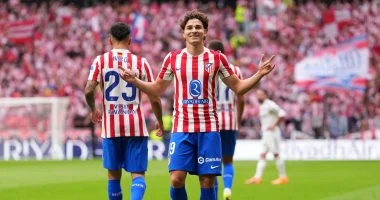 ألفاريز يتصدر قائمة هدافي أتلتيكو مدريد في مواجهة بيتيس بالدوري