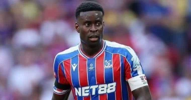 كريستال بالاس يسعى للتعاقد مع لاعب مانشستر سيتي بدل قائد الفريق