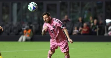 ميسي يؤكد تفوق مارادونا ويكشف عن مصادر إلهامه في الرياضة