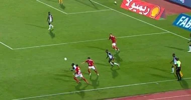 الأهلي يعجز عن تسجيل أي هدف ويختم الشوط الأول بالتعادل السلبي مع إيجل نوار البوروندي