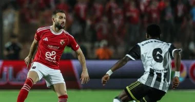 ياسر إبراهيم يحل بديل عمر كمال في تشكيلة الأهلي لمواجهة إيجل نوار