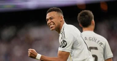 مبابي يسجل إنجازا نادرا في الكلاسيكو يعيد أمجاد رونالدينيو وكريستيانو