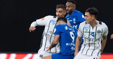 الهلال يهزم الشباب بهدف ليوناردو ويعزز ملاحقته للنصر في الدوري
