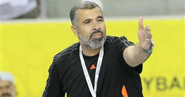 تعيين لقلقاني مديرا فنيا لمنتخب الطائرة وتوقيع عقوبات على الممتنعين عن تحدي البطولة