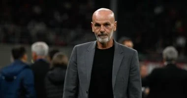 فيورنتينا يتخذ قرارا مفاجئا بإبعاد ستيفانو بيولي من منصب المدرب