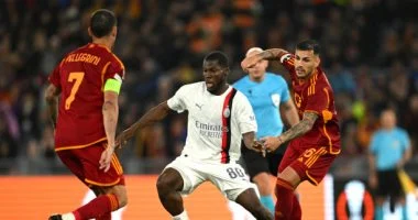 ميلان وروما يتواجهان في مباراة حاسمة على الصدارة بالدوري الإيطالي