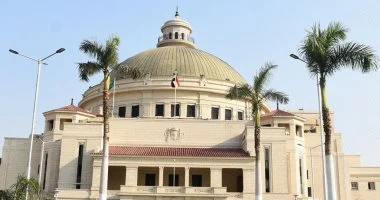 تجارة القاهرة توضح موقفها من منع غير المسددين من اختبار الميد تيرم