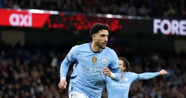 مرموش يواجه تحدي ليفربول ويكمل تألق المصريين في الدوري الإنجليزي