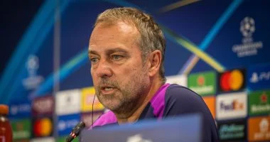 فليك يعلن جديد إصابة لامين يامال قبل مواجهة برشلونة وإلتشي