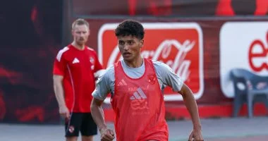 الأهلي يستبعد العروض المحلية لضم محمد عبد الله ويصر على موقفه