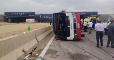 انقلاب أتوبيس الشباب والرياضة على طريق القاهرة العين السخنة وحالة السائقين