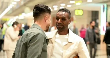 وصول بعثة الزمالك إلى مطار دبي تمهيدا للسفر إلى أبو ظبي استعدادا لمباراة السوبر