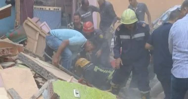 محافظ القاهرة يأمر بتشكيل لجنة لفحص العقارات المجاورة لعقار الخليفة المنهار