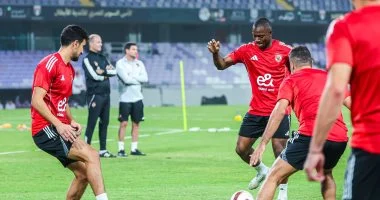 بن رمضان وعاشور يقودان استعدادات الأهلي لمواجهة سيراميكا في الدوري