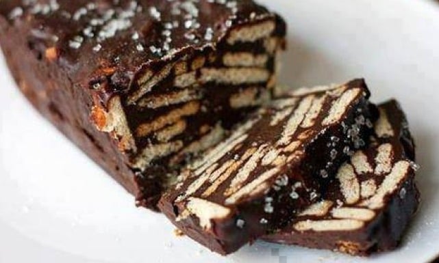 “اعملي حلويات السنة الجديدة” طريقة عمل حلى بسكويت الشوكولاتة بأقل التكاليف