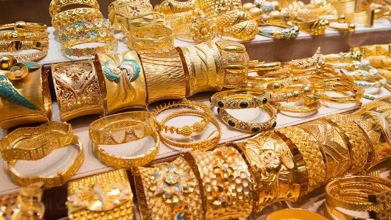 ارتفاع جديد في سعر الذهب بالسعودية مع صعود عالمي وترقب لقرارات الفيدرالي الأمريكي