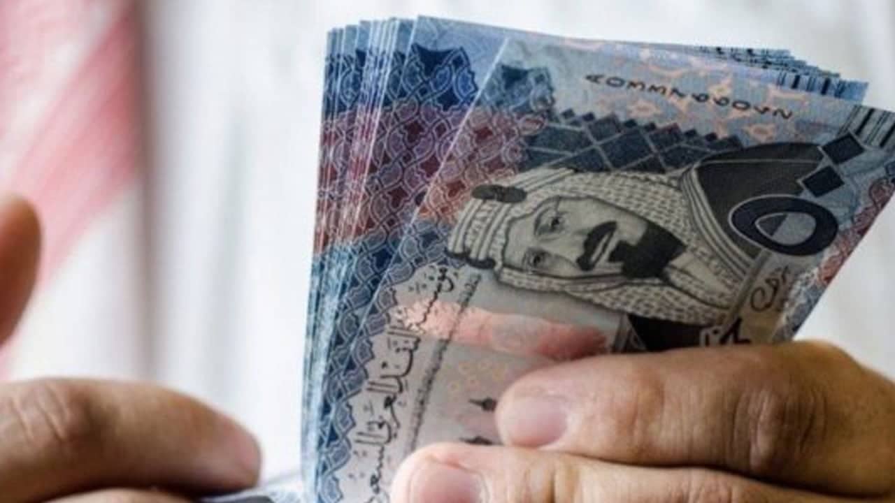 بالدعم الإضافي أم بدونه .. كم ينزل حساب المواطن هذا الشهر؟