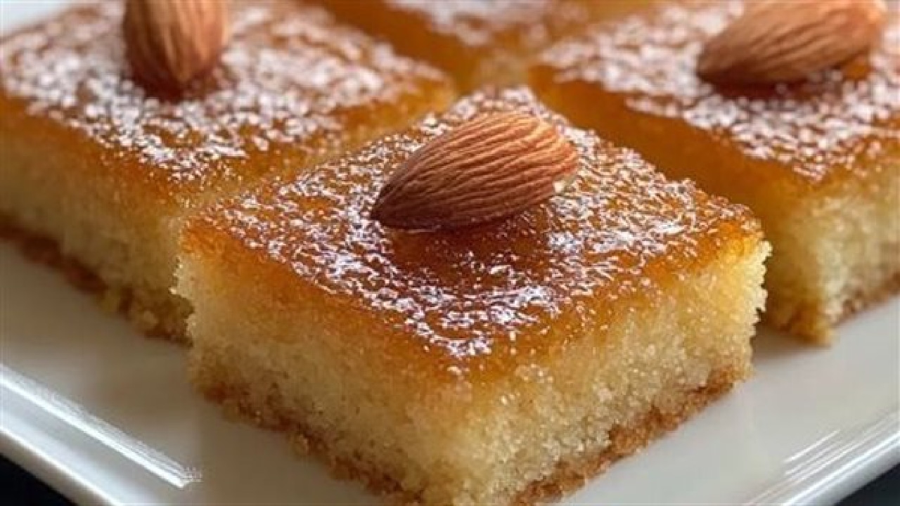 خلاص مش هتشتريها من برة تاني .. طريقة تحضير البسبوسة بالسمن البلدي بالطريقة الأصلية بطعم تحفة