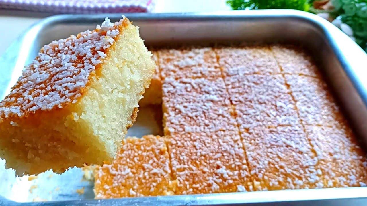 طريقة عمل كيكة الرواني الهشه بجوز الهند بقوام ناعم زي المحلات تماماً