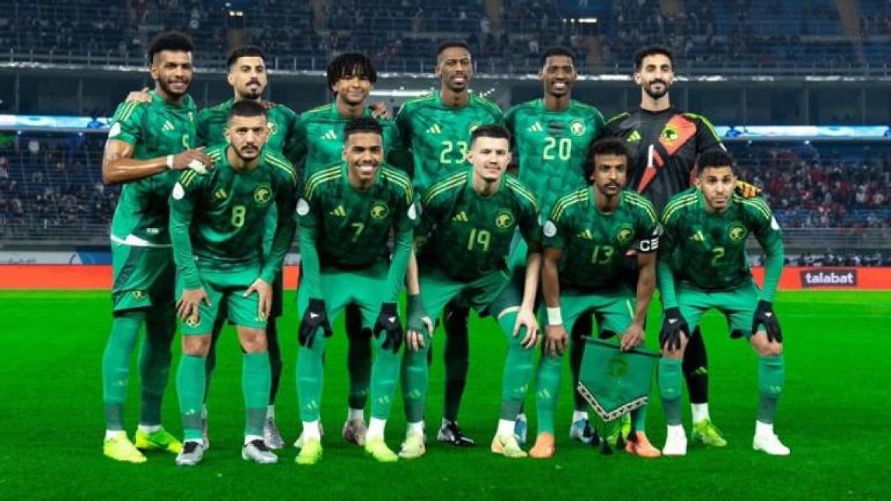 “شغالة الآن السعودية ضد عمان”.. قائمة القنوات الناقلة لمباراة السعودية وعمان اليوم في كأس العرب 2025 مع المعلقين