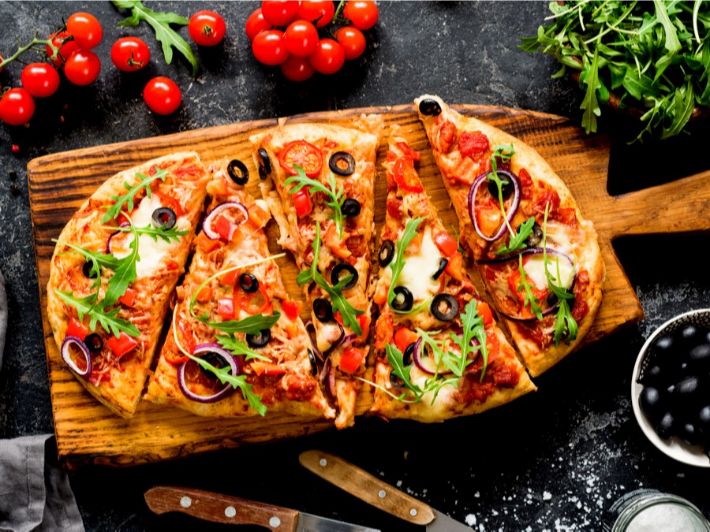 عمل بيتزا الشوفان الصحية بمكونات بسيطه وسهله التحضير