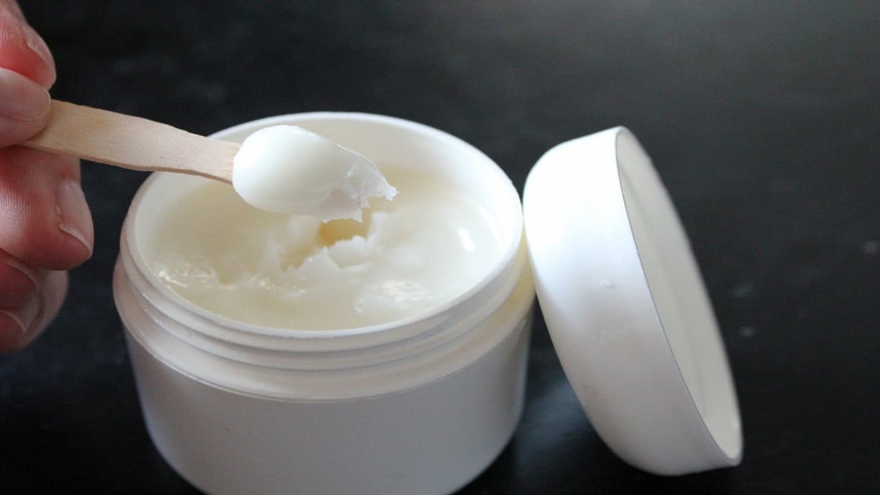 ريحتك هتبقي لافندر.. مزيل عرق طبيعي للقضاء على رائحه الجسم وتحت الابطين بمكونات طبيعية